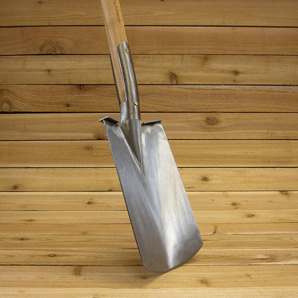 Large Garden Spade with steps by Sneeboer Tools