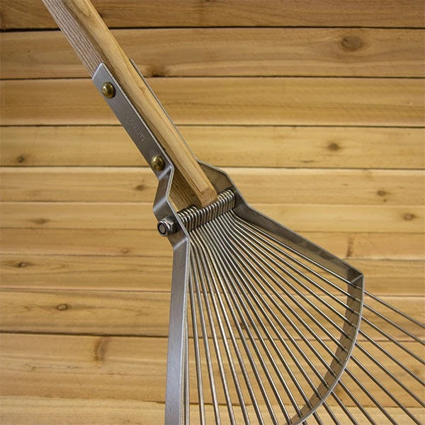 Leaf Rake 20-Tine by Sneeboer